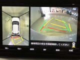 パノラミックビューモニター付きです。車両を上から見たような映像をディスプレイオーディオ画面に表示。運転席からの目視だけでは見にくい、車両周辺の状況をリアルタイムでしっかり確認できます。