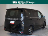 色は人気のアティチュードブラックマイカです。
