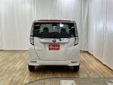 バックカメラが付いているので後方確認が非常にしやすいです。今や運転初心者も熟練者も必須装備!ついていて損はないですね♪