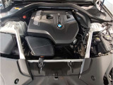 【ご納車前点検】BMW認定中古車は100項目の箇所を徹底的にチェック致します。機械的な箇所や電気系、コンピューターなどをご納車前に点検し、交換基準に達した部品は全て新品に修理返品した後にご納車致します。