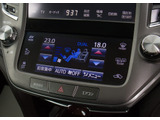 使いやすさや安全性を追求したステアリング周り!高級車ゆえにスイッチ類が多いのも特徴ですね!考え尽くされた配置ですぐに使いこなす事が出来ますのでご安心下さい!是非、体感してみて下さい!!