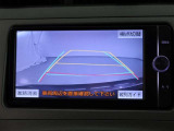 バックガイドモニターで、後方を確認しながら安心して駐車することができます。運転初心者も熟練者も必須の機能ですよ!