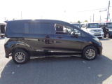 お車は買って終わりではありません。なぜなら車は壊れないという事がないからです。「安さ」だけでなく「安心」=購入後の点検・修理・トラブル対応こそ私達の強みです。