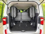 普段のお買い物や通勤、送迎等に十分な荷室スペースを確保しております。セカンドシートを倒すと、大きな荷物の積載も可能です♪