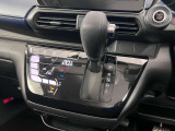 オートエアコンで快適な車内温度を演出してくれます!