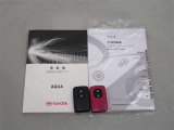 キーを取り出さずにドアを施錠&解錠。クルマの始動も可能です。