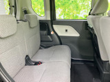 運転席側後部座席