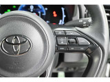 アクセルから足を離しても設定速度で走り続けてくれます。高速道路での長距離移動が楽になりますよ♪