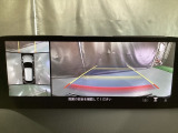 狭い場所での駐車やすれ違いなどでより的確な運転操作に役立つ360&deg;ビューモニターが装備されています。