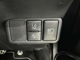 便利なオートマチックハイビームです 対向車を検知し自動的にハイビームとロービームを切り替えてくれます
