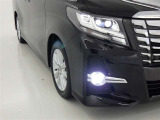 フォグランプ装着車です。暗い夜道の車両前方を明るく照らします