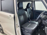 運転席側から両側スライドドアの開閉できます