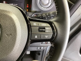 クルーズコントロールを装備しています。高速道路などで一定の速度で走ってくれるので運転が楽ですよ!速度を設定できますので、スピードの出しすぎにも注意できます。