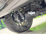 お車を安心してお乗りいただく為には、足回りの定期点検が欠かせません。サービスサポート(有償保証)では無料点検もご提供しており、安心のカーライフをお過ごしいただけるサポート体制が整っています。