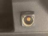 お車の状態をしっかりとお伝えするために1台の車両に付き40枚以上の画像を用意しております。外装はもちろん、室内の装備やお車の特徴などごらんください。