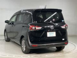 充実の装備が揃った中古車で快適なカーライフを。豊富な機能で便利さを追求し、使いやすさと安心感を提供します。安全性と快適性を追求した整備済み車両で、心地よいドライブをお楽しみください。