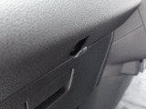 インパネショッピングフック袋物や懐中電灯などのお仕事ツールをかけておくのにぴったり。