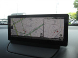 マツダコネクトの8.8インチワイドセンターディスプレイです。『Android Auto』『Apple CarPlay』や独自のコネクテッドサービスに対応したインターフェイスシステムです。