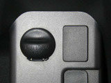 ネッツトヨタ静浜は&rdquo;キレイ&rdquo;にこだわっています。特設サービス工場で、新しく生まれ変わった車!内装・外装の徹底的な掃除、シートを外してニオイの元まで消臭・除菌、見えにくいエンジンルーム内もキレイ!
