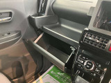 店内では季節で変わるダイハツオリジナルの美味しいスイーツとドリンクでおもてなしいたします。