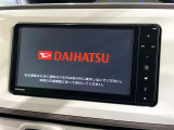 【純正ナビ】人気の純正ナビを装備しております。ナビの使いやすさはもちろん、オーディオ機能も充実!キャンプや旅行はもちろん、通勤や買い物など普段のドライブも楽しくなるはず♪