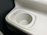 ホットドリンクをちょうど良い温度でキープしてくれる保温機能付きのホッとカップホルダー