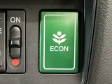 ★ECONスイッチ★ エコドライブを加速しよう!スイッチをONにすると、運転の仕方によるロスを抑え込み燃費をよくするようクルマが頑張ります(*^ー^*)燃費向上にチャレンジ♪