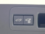 【パワーバックドア】スマートキーや運転席のボタンを押すだけでリアゲートが自動で開閉します!荷物を持っている時や、高い位置にあるバックドアを閉める際に便利な機能です♪