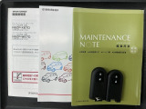 スマートキーは鍵をバッグに入れたままでもドアロックの開閉やエンジンのON・OFFができます。夜間や雨の日も鍵を探さなくて良いので便利です。