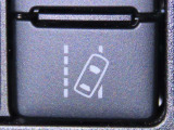 車線逸脱警報装置を装備しております。