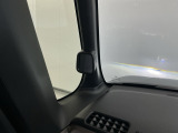 停車時や発進時、対向車とのすれ違いや路肩に寄せる時など、車両左側前方を確認するときに役立ちます♪