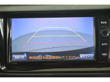 バックガイドモニターで、後方を確認しながら安心して駐車することができます。運転初心者も熟練者も必須の機能ですよ!