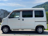 展示前及び納車までに弊社基準に沿って、入念な点検・整備を実施します。交換時期の消耗品は、交換後納車!点検・整備費用は店頭表示価格に含まれております。ご安心ください。