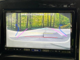 【バックカメラ】駐車時に後方がリアルタイム映像で確認できます。大型商業施設や立体駐車場での駐車時や、夜間のバック時に大活躍!運転スキルに関わらず、今や必須となった装備のひとつです!