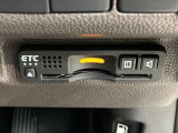 いまや快適なカーライフに欠かせないETCが付いています。