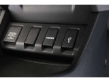 スマートフォンなどの音楽再生が可能なUSB接続ジャック装備車両です♪♪♪