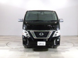 【車両状態証明書付】より安心してご購入頂く為、第三者機関による車両状態証明書を見ながら実車確認できます(フロントガラスのA1減点はほとんどの中古車にあるミリ単位の飛び石傷ですのでご安心下さい)。