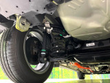 お車を安心してお乗りいただく為には、足回りの定期点検が欠かせません。サービスサポート(有償保証)では無料点検もご提供しており、安心のカーライフをお過ごしいただけるサポート体制が整っています。