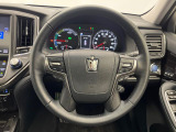【純正革巻きステアリング】上質な革を使用することで、手にしっかり馴染みとても運転しやすいハンドルです♪