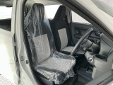 【運転席・助手席】内装ルームクリーニング済みです。しっかり綺麗にしていますので、是非、お確かめください。車に自信があるからこそ、是非一度ご来店頂き内外装も見てもらえると幸いです。