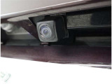バックカメラが付いているので後方確認が非常にしやすいです。今や運転初心者も熟練者も必須装備!ついていて損はないですね♪