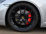 20インチ 718 Sport ホイール、サテンブラック塗装