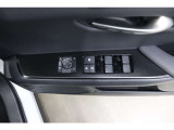 運転席ドアスイッチ回りの画像です。