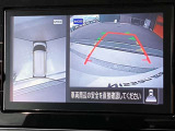 クルマを空から見たような映像が映る、アラウンドビューモニターで、車両周辺の安全確認も一目できます!小さなお子様や障害物も確認できるので、運転のしやすさだけでなく事故防止にも役立ち安心して駐車できます♪