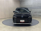お車購入のポイントとなるフロントマスクです!シャープな目つきが印象的なデザインのヘッドランプです。