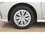 中古車をキレイで気持ちよくお乗りいただけるよう、エンジンルームからシートを外した洗浄まで、目に見えない部分も徹底的に洗浄しています!