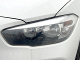 ●LEDヘッドライト:夜間走行時も良好な視界を確保し安心して運転できる高輝度LEDヘッドライトを装備!点灯速度が早く、消費電力も抑えられています。