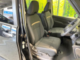 運転席シート廻りは使用感も少なく、良好な状態となっています。前オーナー様が丁寧に使っていたことがよくわかりますね。