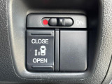 【パワースライドドア】スマートキーや運転席のスイッチでスライドドアの開閉が可能♪電動だから力を入れてドアを開ける必要が無く、小さいお子様でも、重い荷物を持っている時もラクに開け閉めできます♪