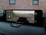360&deg;ビューモニターを搭載しています。パーキングセンサーと合せてお使いいただくことで、安全、安心にお車の取り回しを行っていただけます。